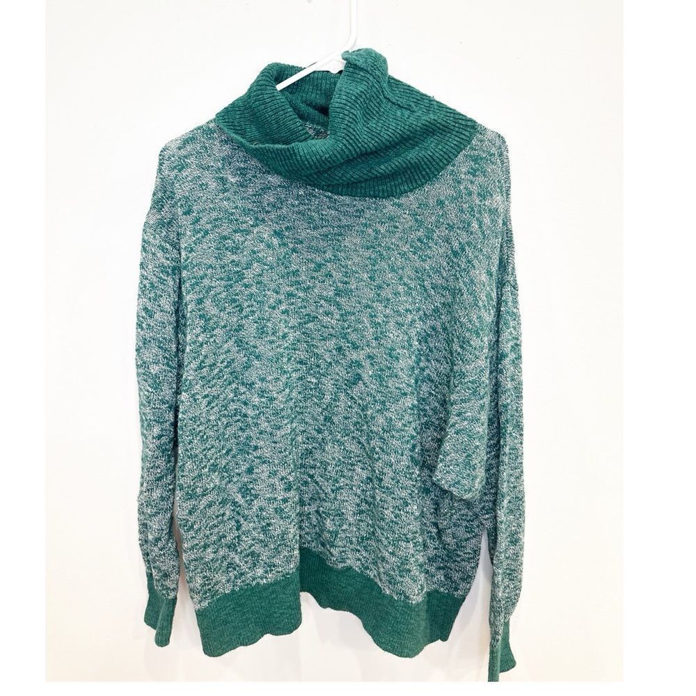 L.L.Bean signature turtleneck sweater green